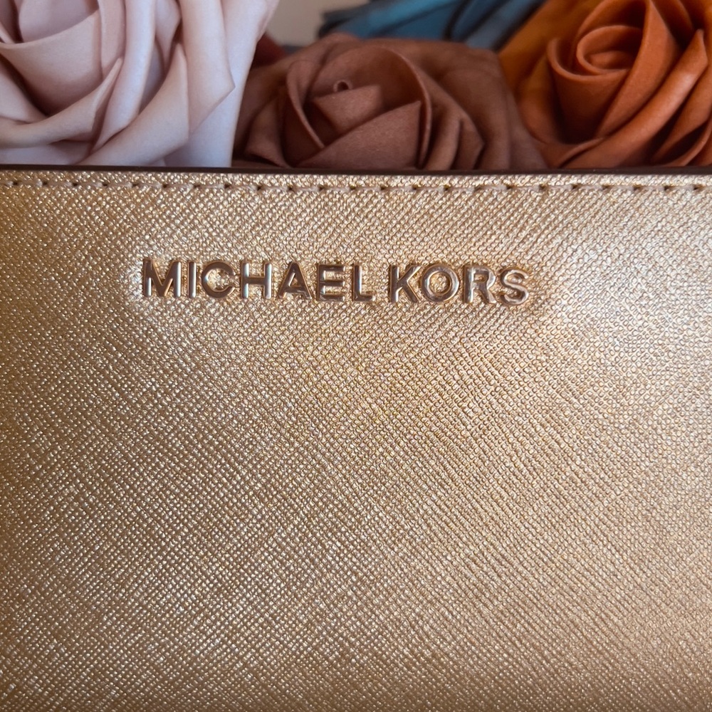 **NWOT Michael Kors Jet Set Wallet